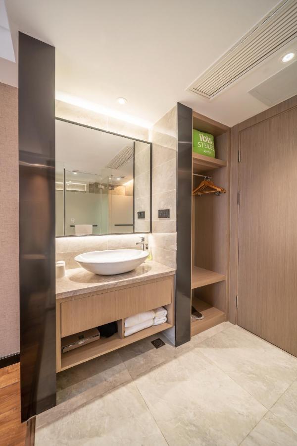 Hotel Ibis Styles Fuzhou Wuyi Square Exterior foto