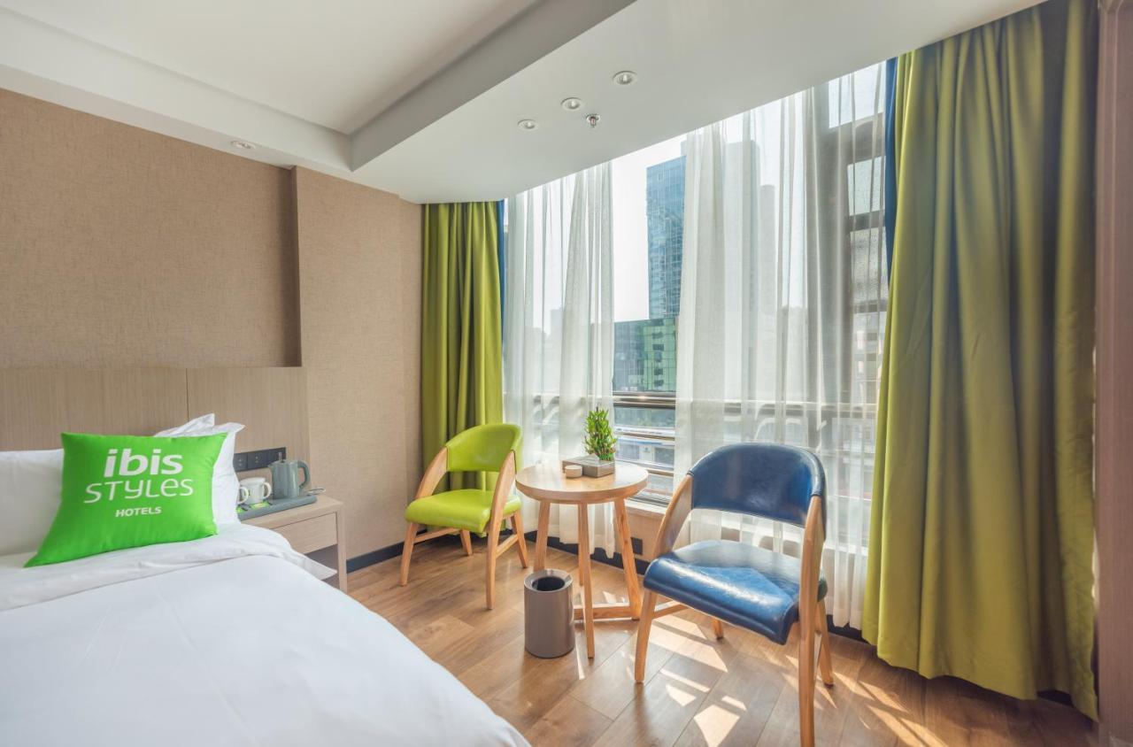 Hotel Ibis Styles Fuzhou Wuyi Square Exterior foto