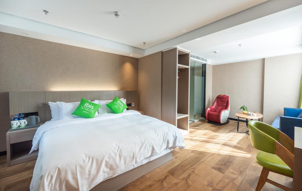 Hotel Ibis Styles Fuzhou Wuyi Square Exterior foto